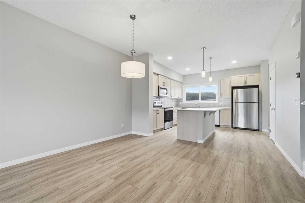 Picture for 831 Wolf Willow Boulevard SE