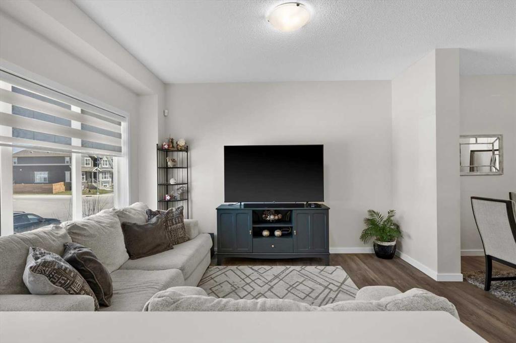Picture for 589 Masters Road SE