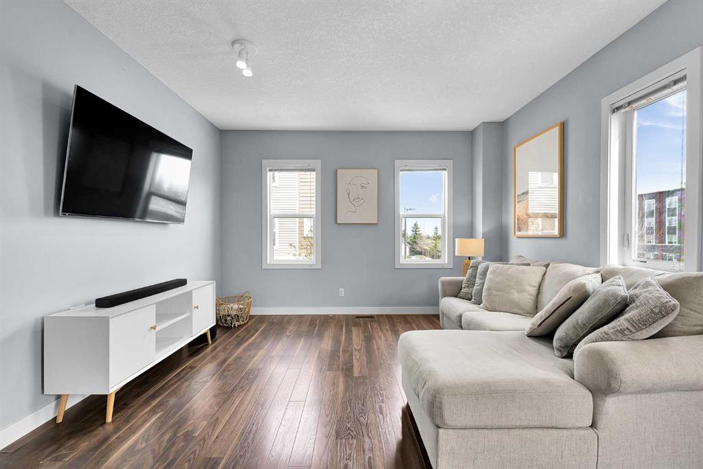Picture for 359 Silverado Common SW