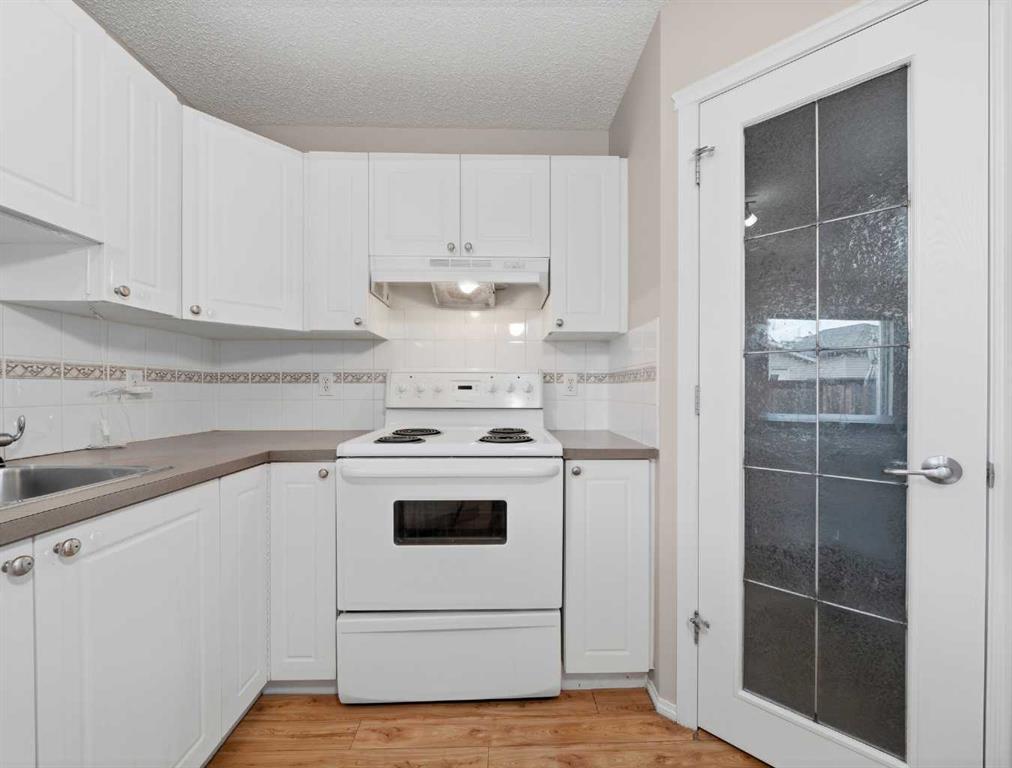 Picture for 128 Taradale Drive NE