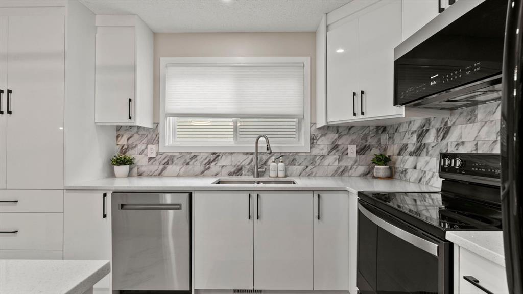 Picture for 2416 Woodview Drive SW