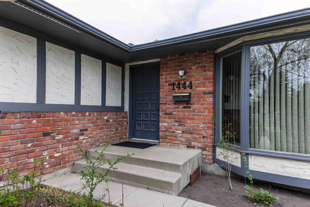 Picture for 1444 Acadia Drive SE