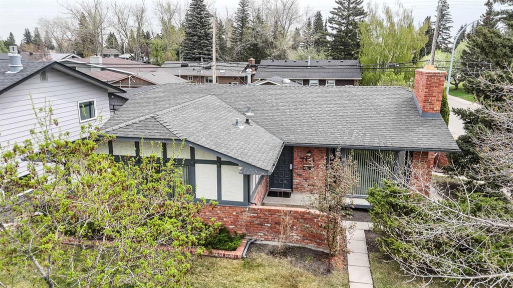 Picture for 1444 Acadia Drive SE