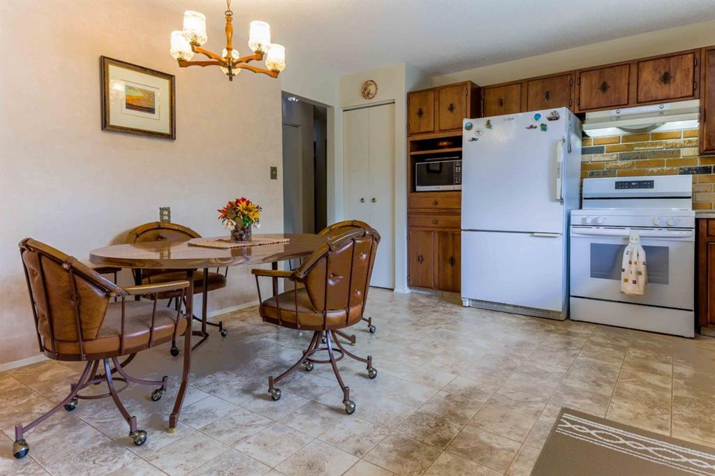 Picture for 1444 Acadia Drive SE
