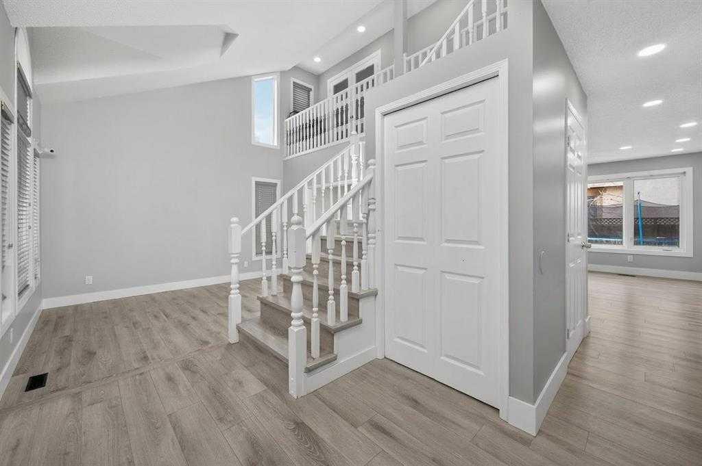 Picture for 55 Millrise Way SW