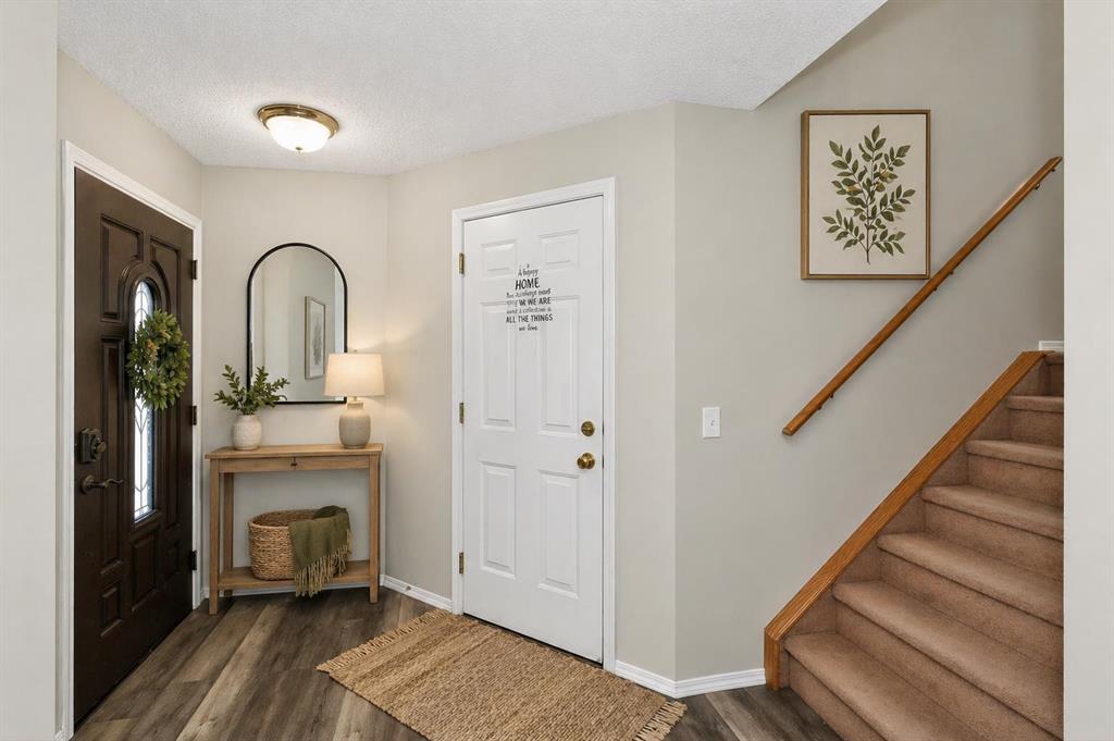 Picture for 42 Royal Elm Drive NW