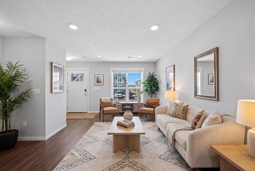 Picture for 1322, 7451 Falconridge Boulevard NE