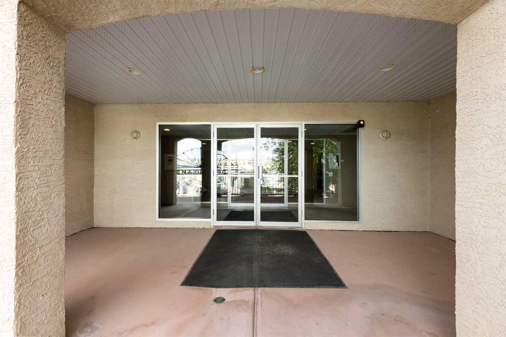 Picture for 108, 15204 Bannister Road 