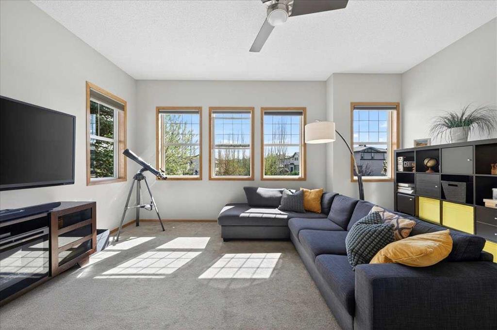 Picture for 152 Chapman Close SE