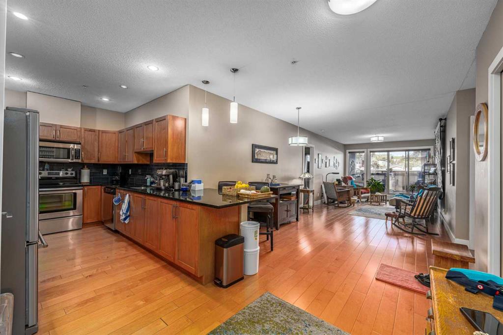 Picture for 207, 1899 45 Street NW