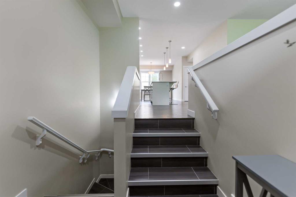 Picture for 165 Cranbrook Villas SE