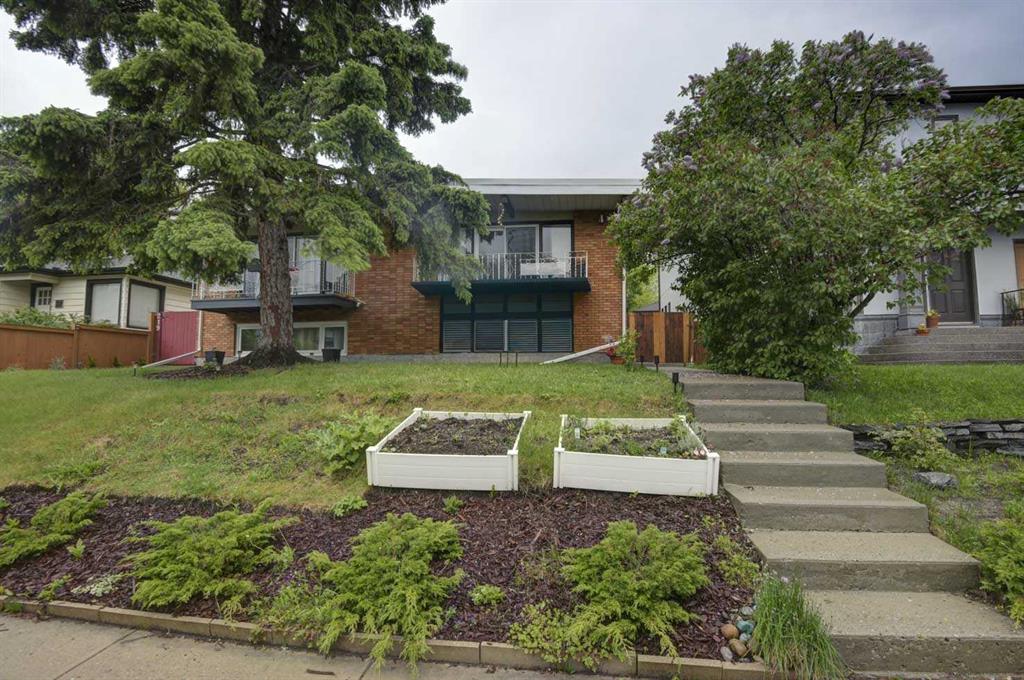 Picture for 217 26 Avenue NE