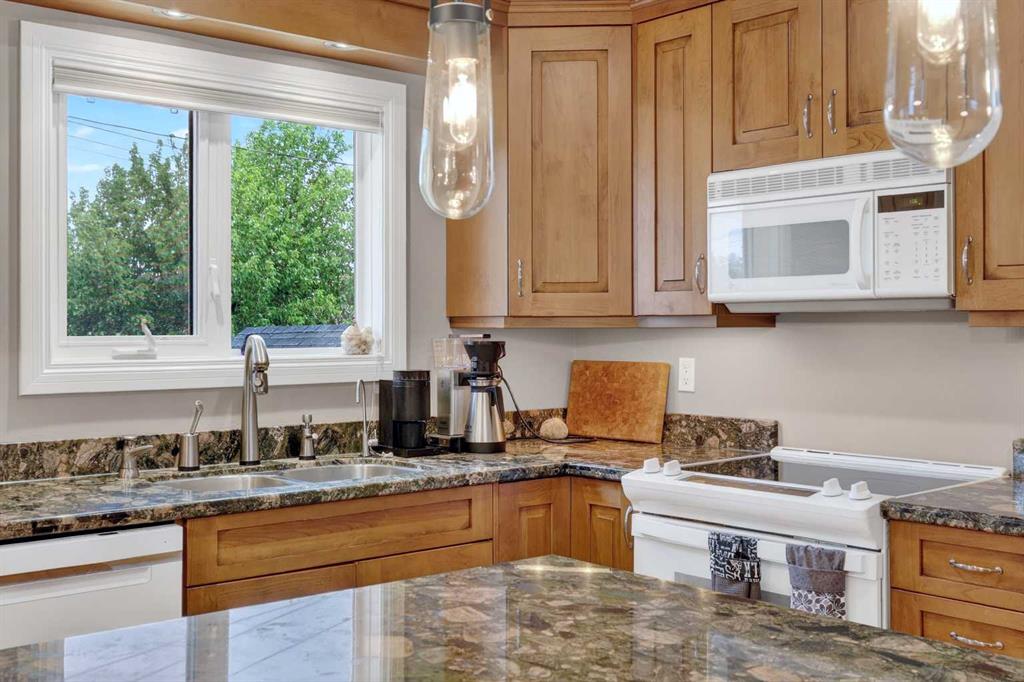 Picture for 10640 Oakmoor Way SW