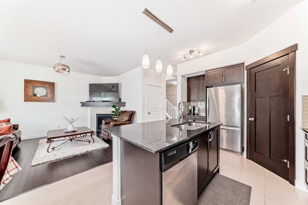 Picture for 79 Cranford Green SE