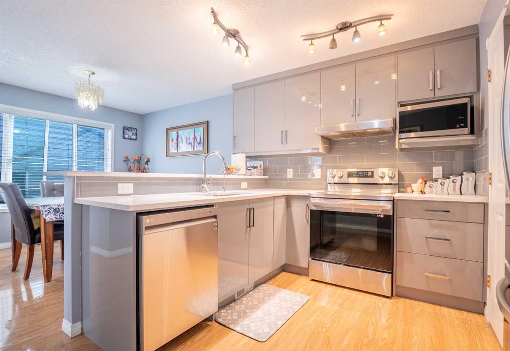 Picture for 37 Martha's Haven Manor NE