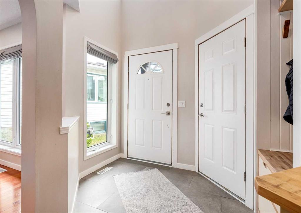Picture for 237 Scenic View Close NW