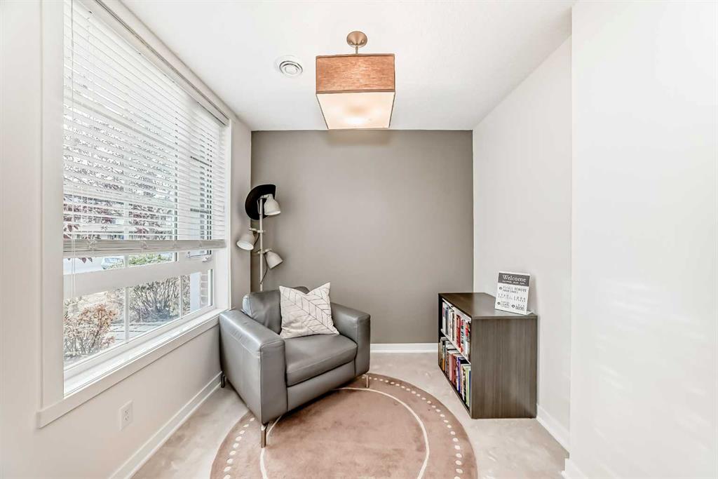 Picture for 227 Copperpond Common SE