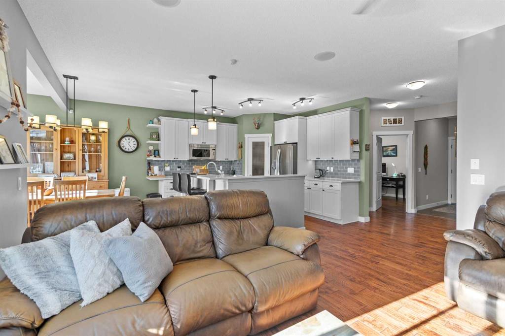 Picture for 89 Heritage Hill  https://www.cirrealty.ca/reb/creb/62/A2266562_12.jpg