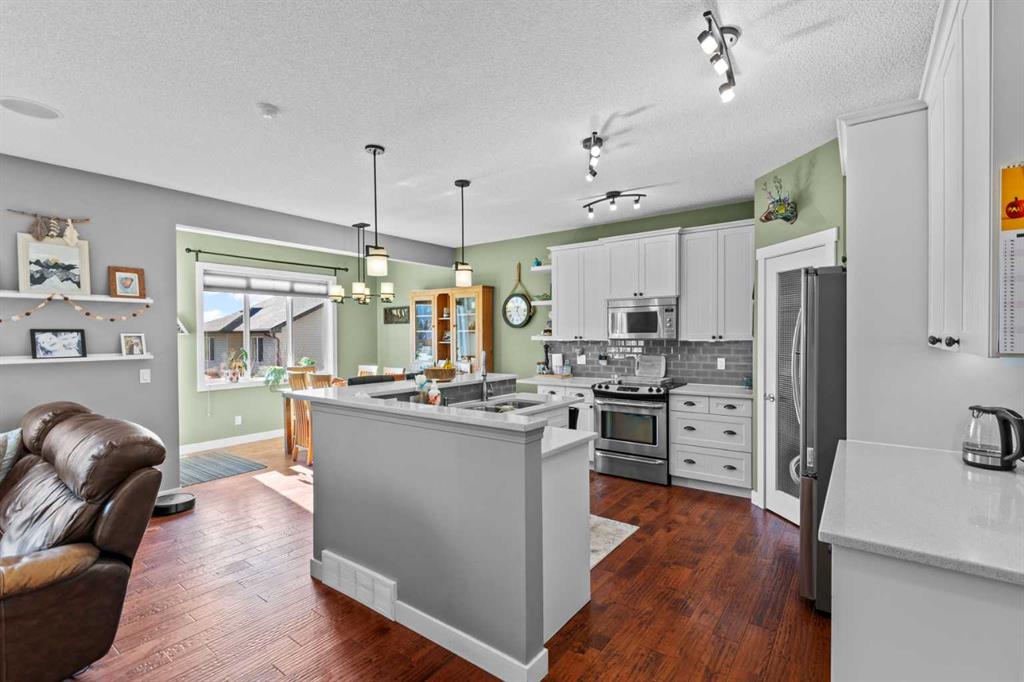 Picture for 89 Heritage Hill  https://www.cirrealty.ca/reb/creb/62/A2266562_14.jpg