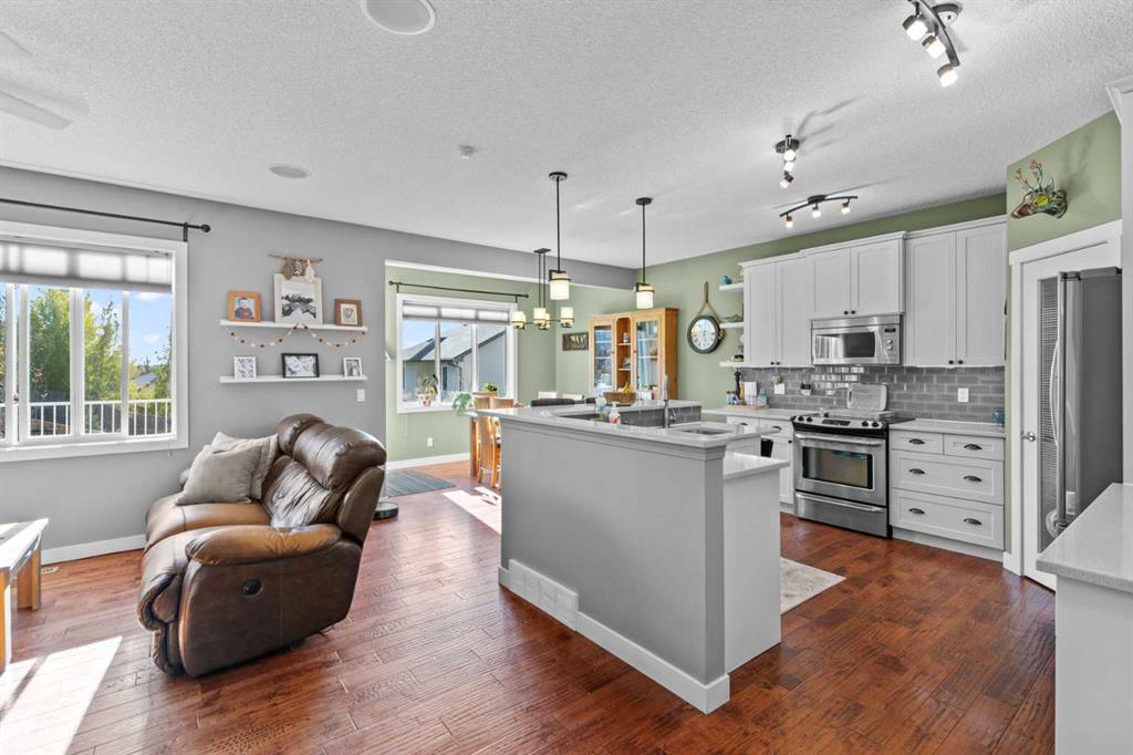 Picture for 89 Heritage Hill  https://www.cirrealty.ca/reb/creb/62/A2266562_21.jpg