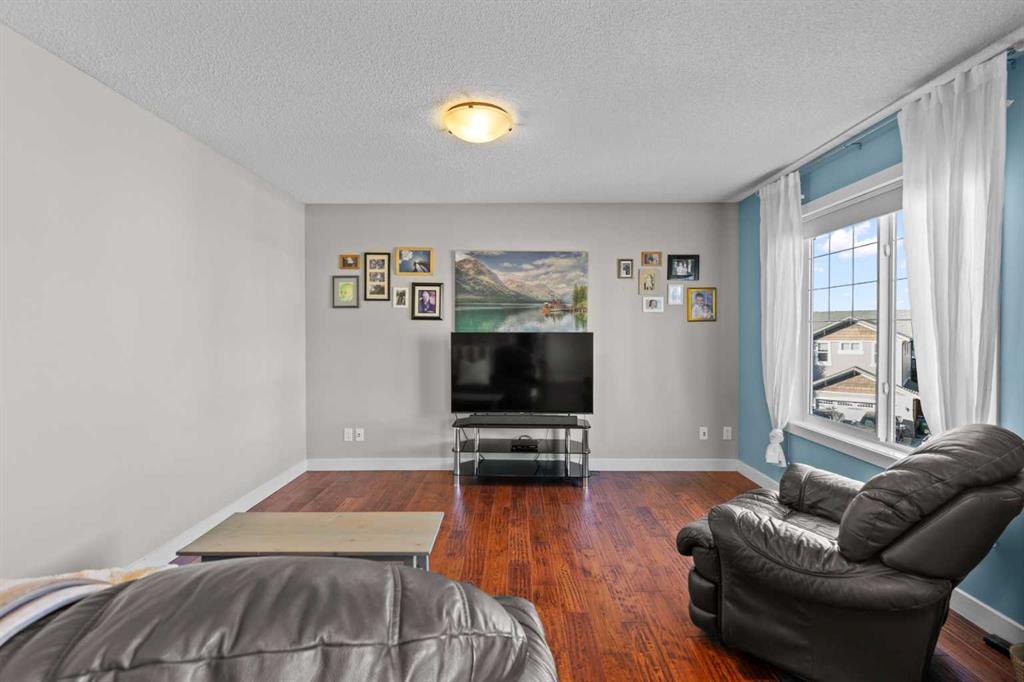 Picture for 89 Heritage Hill  https://www.cirrealty.ca/reb/creb/62/A2266562_38.jpg