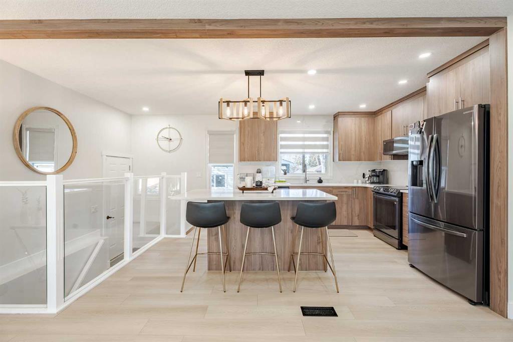 Picture for 2719 60 Street NE https://www.cirrealty.ca/reb/creb/62/A2266662_11.jpg