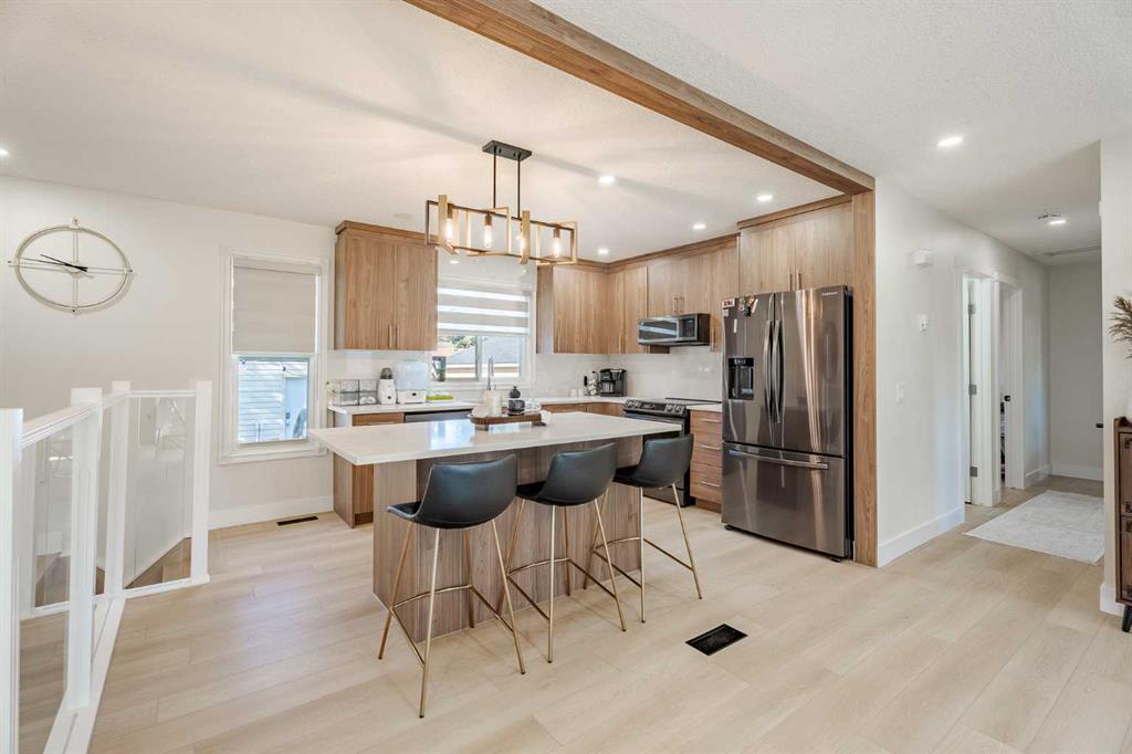 Picture for 2719 60 Street NE https://www.cirrealty.ca/reb/creb/62/A2266662_13.jpg