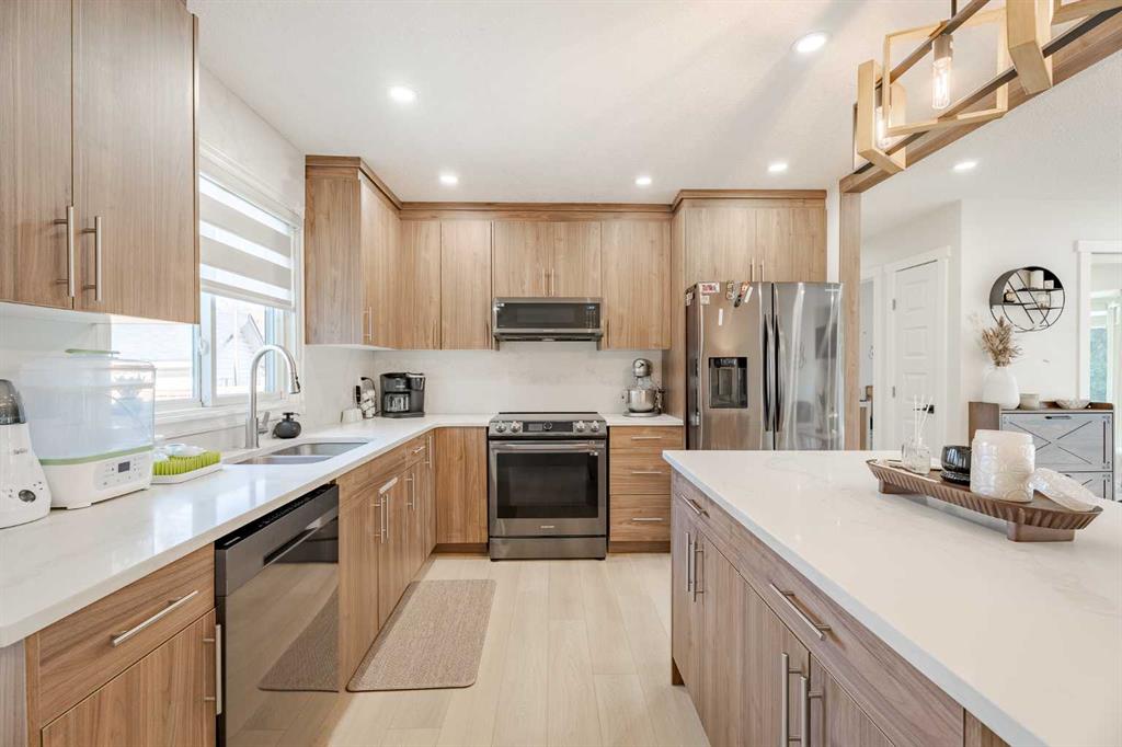 Picture for 2719 60 Street NE https://www.cirrealty.ca/reb/creb/62/A2266662_14.jpg