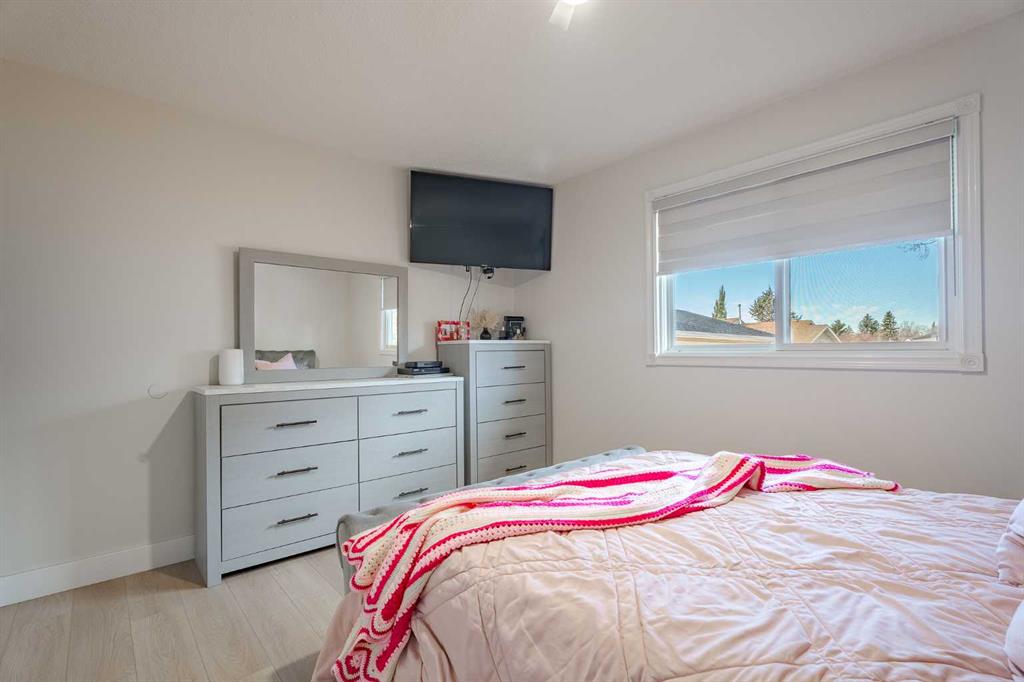 Picture for 2719 60 Street NE https://www.cirrealty.ca/reb/creb/62/A2266662_18.jpg