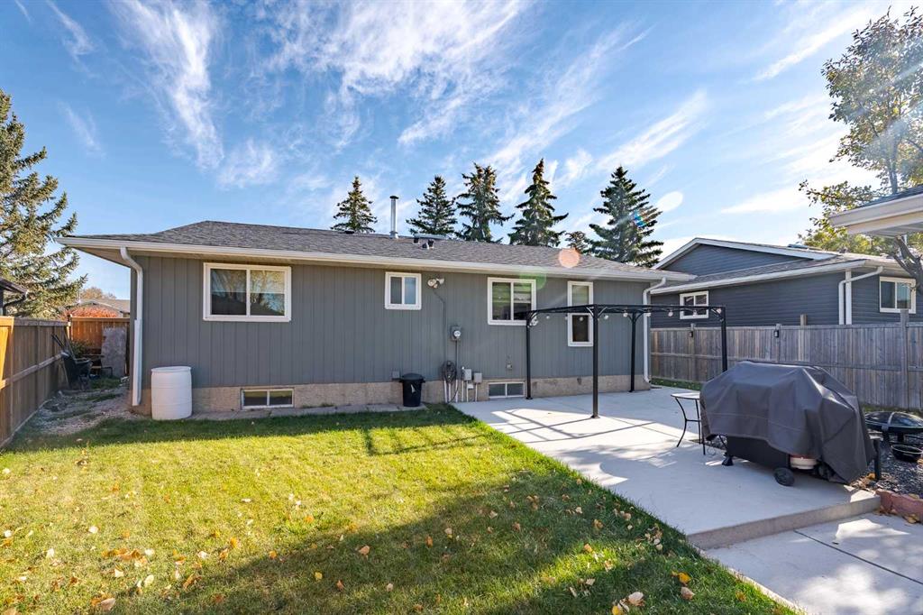 Picture for 2719 60 Street NE https://www.cirrealty.ca/reb/creb/62/A2266662_36.jpg