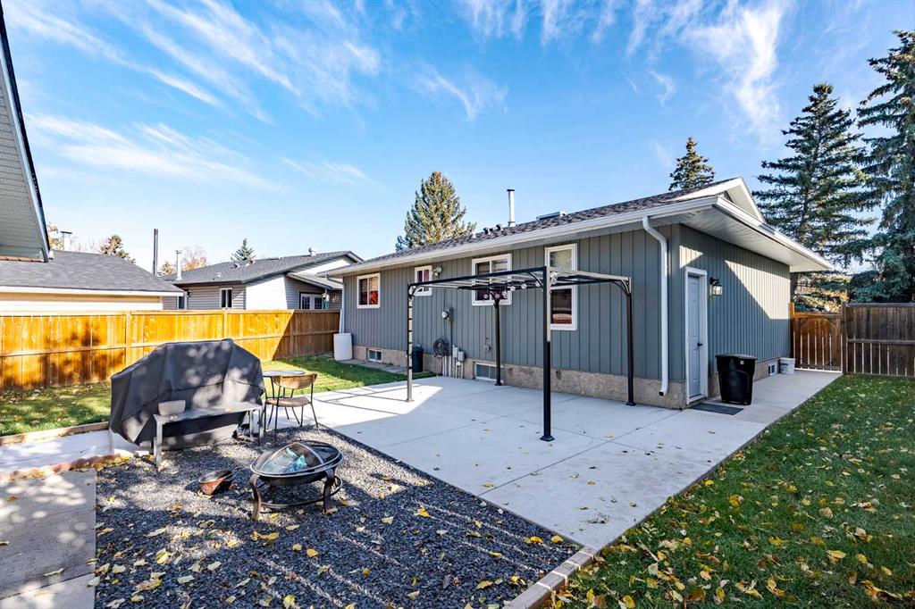 Picture for 2719 60 Street NE https://www.cirrealty.ca/reb/creb/62/A2266662_38.jpg