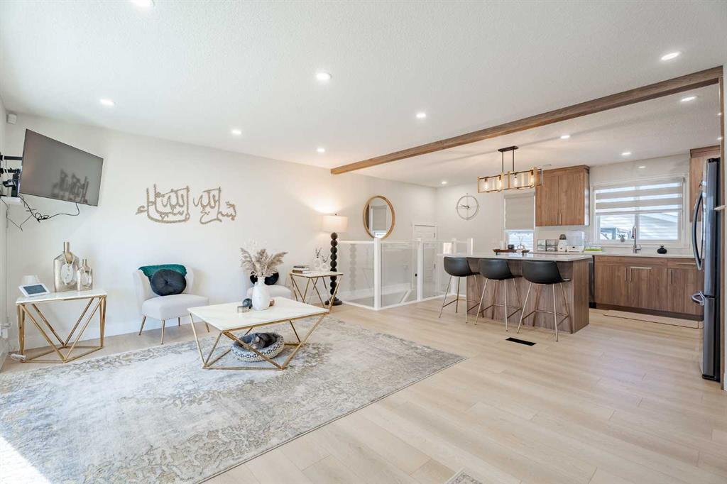 Picture for 2719 60 Street NE https://www.cirrealty.ca/reb/creb/62/A2266662_9.jpg