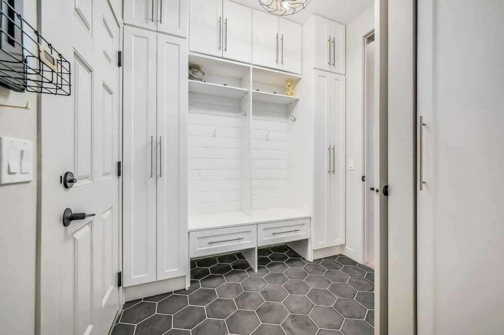 Picture for 33 Shawnee Heath SW https://www.cirrealty.ca/reb/creb/62/A2266762_20.jpg