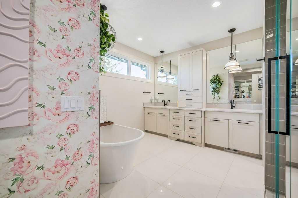 Picture for 33 Shawnee Heath SW https://www.cirrealty.ca/reb/creb/62/A2266762_26.jpg