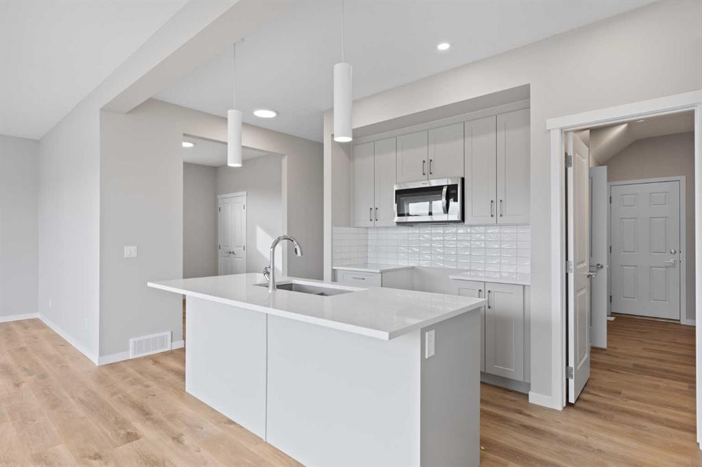 Picture for 114 Monterey Bay SE