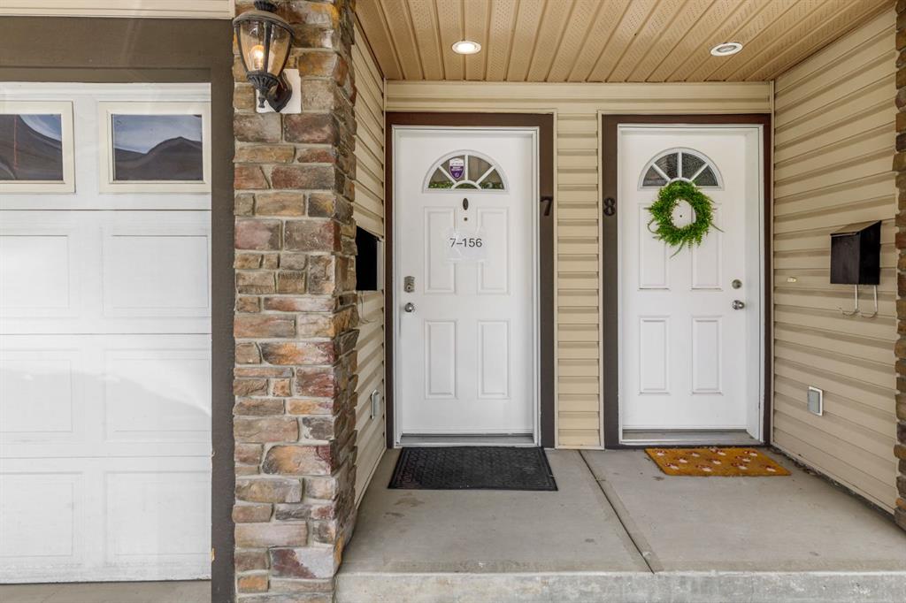 Picture for 7, 156 Rockyledge View NW