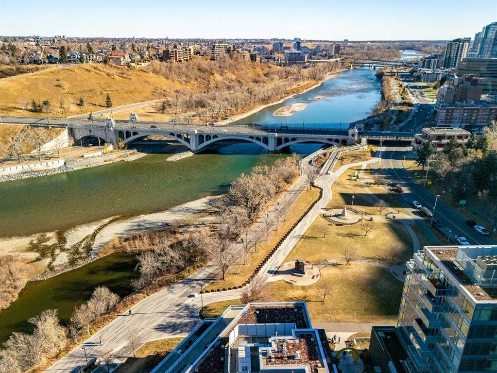 Picture for 301, 128 2 Street SW