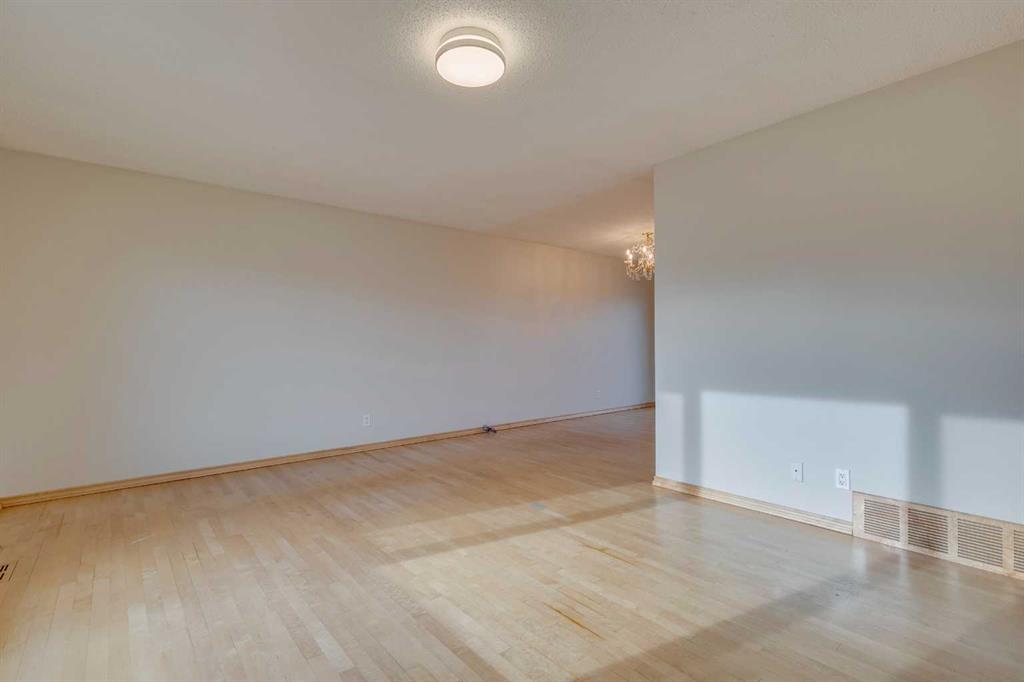 Picture for 4 Lake Huron Place SE