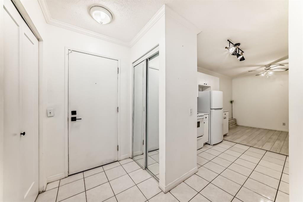 Picture for 205, 626 2 Avenue NE