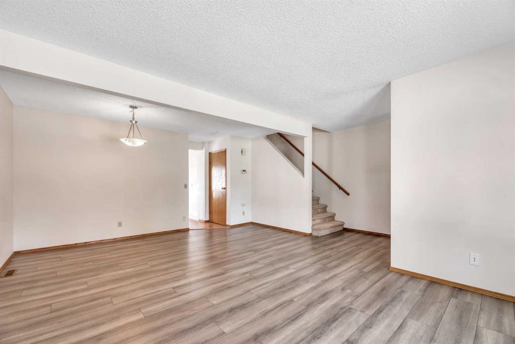 Picture for 103 Riverglen Park SE