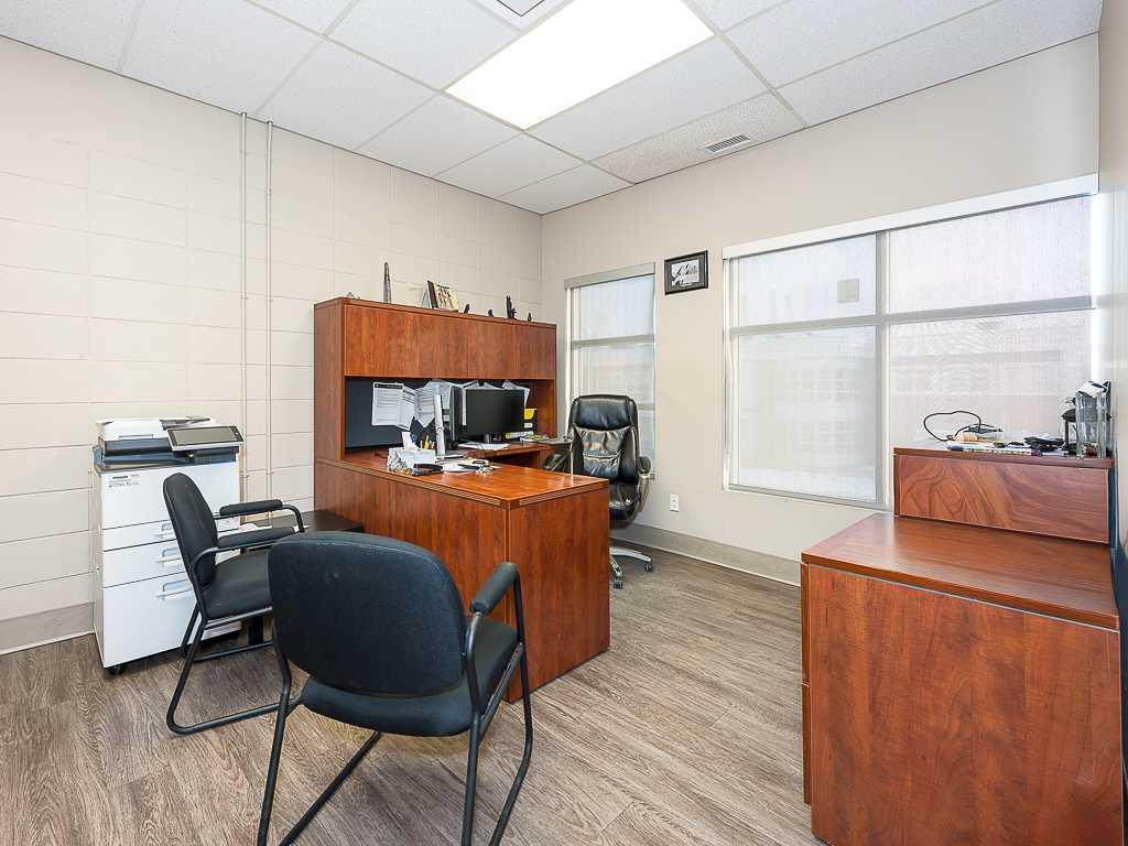 Picture for 201, 2705 Centre Street N