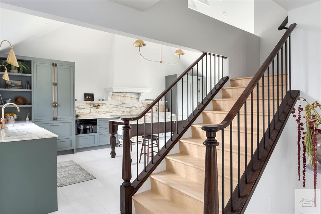 Picture for 1011 Lake Wapta Way SE