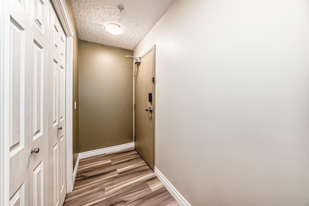 Picture for 2126, 700 Willowbrook Road NW