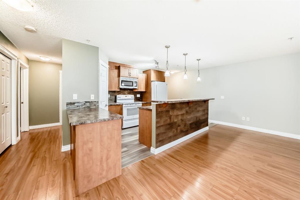 Picture for 2126, 700 Willowbrook Road NW