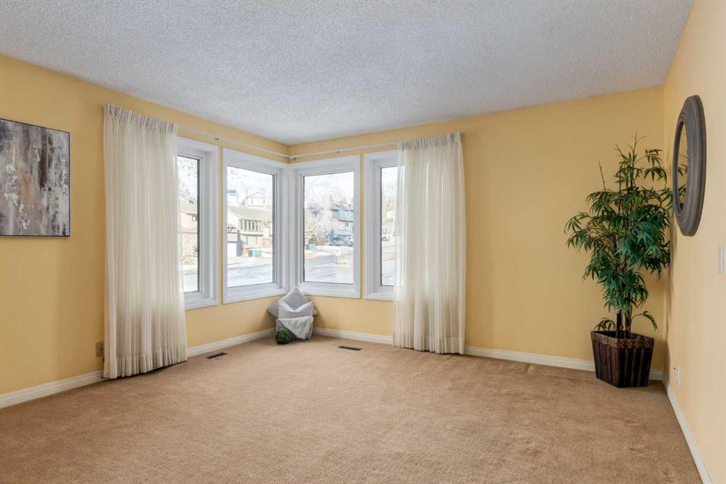 Picture for 3 Hawkcliff Way NW