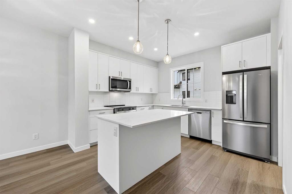 Picture for 414, 1750 Rangeview Drive SE