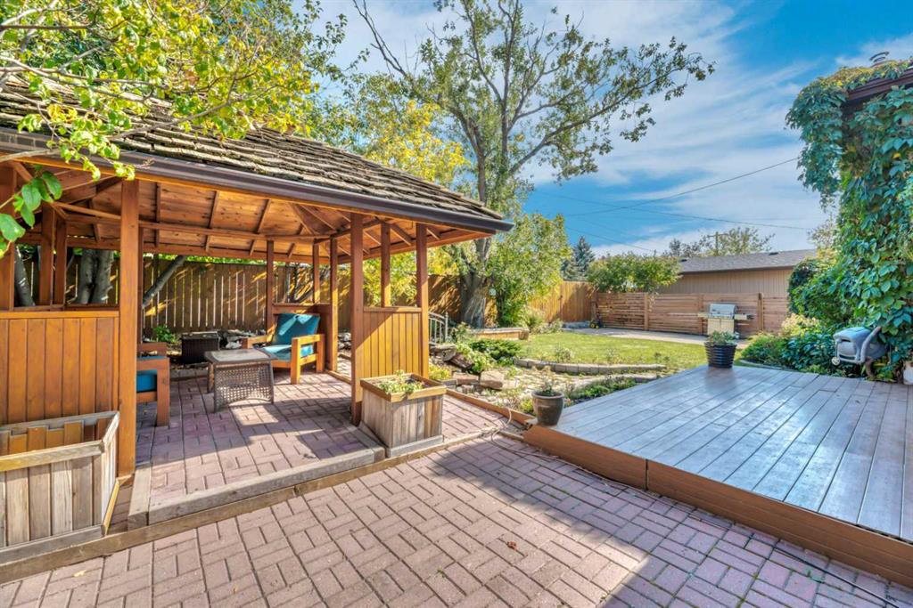 Picture for 233 Thornbriar Green 