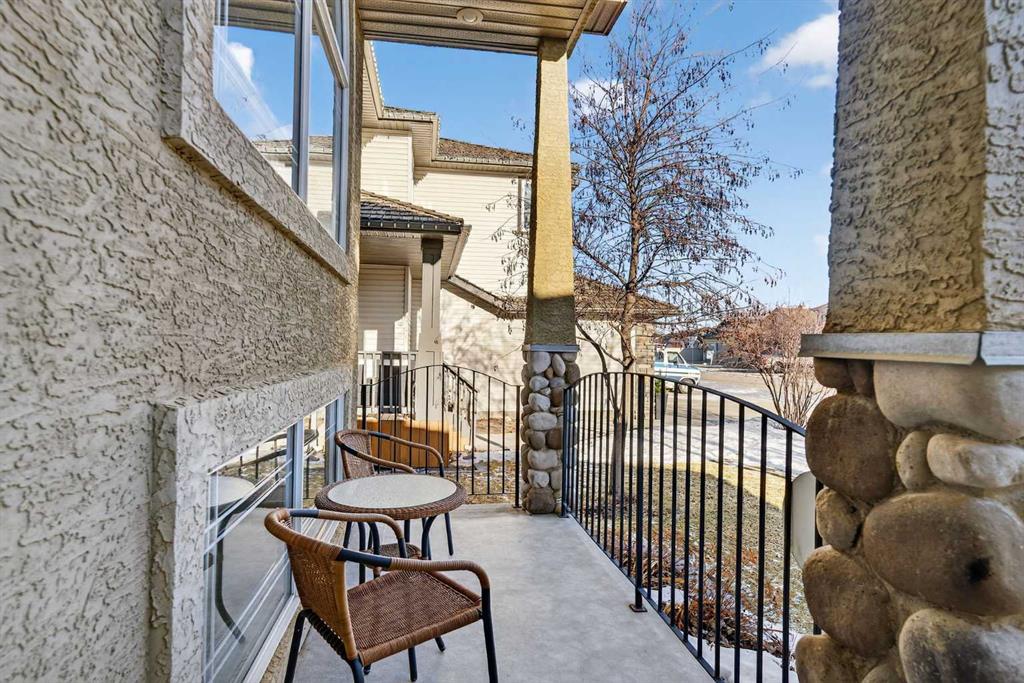 Picture for 713 Woodside Bay NW