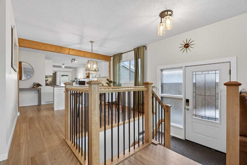 Picture for 10 Deer Lane Bay SE