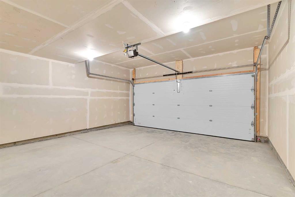 Picture for 105, 340 Ambleton Street NW